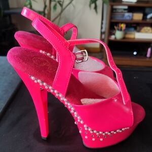 Customized Pleasers KISS209UV